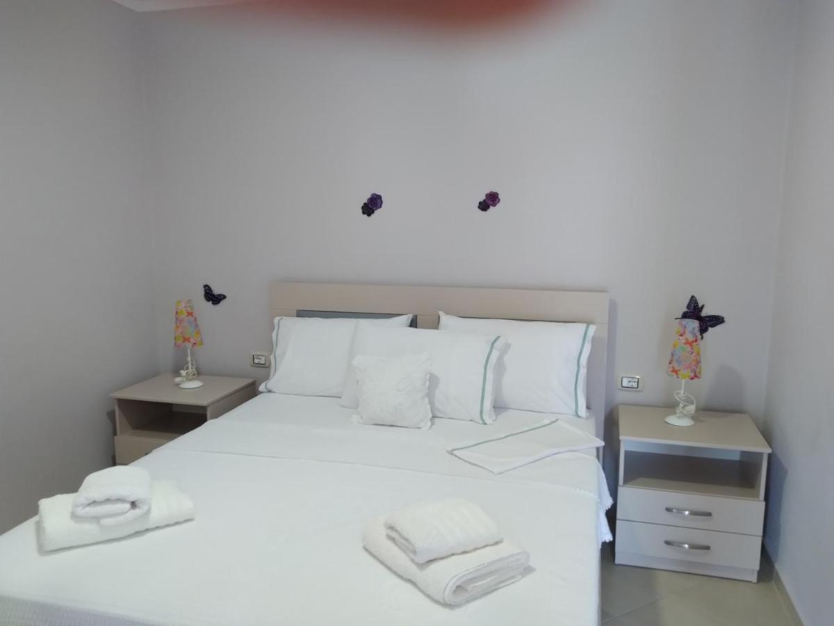 Eleana'S Apartament Sarandë Eksteriør billede