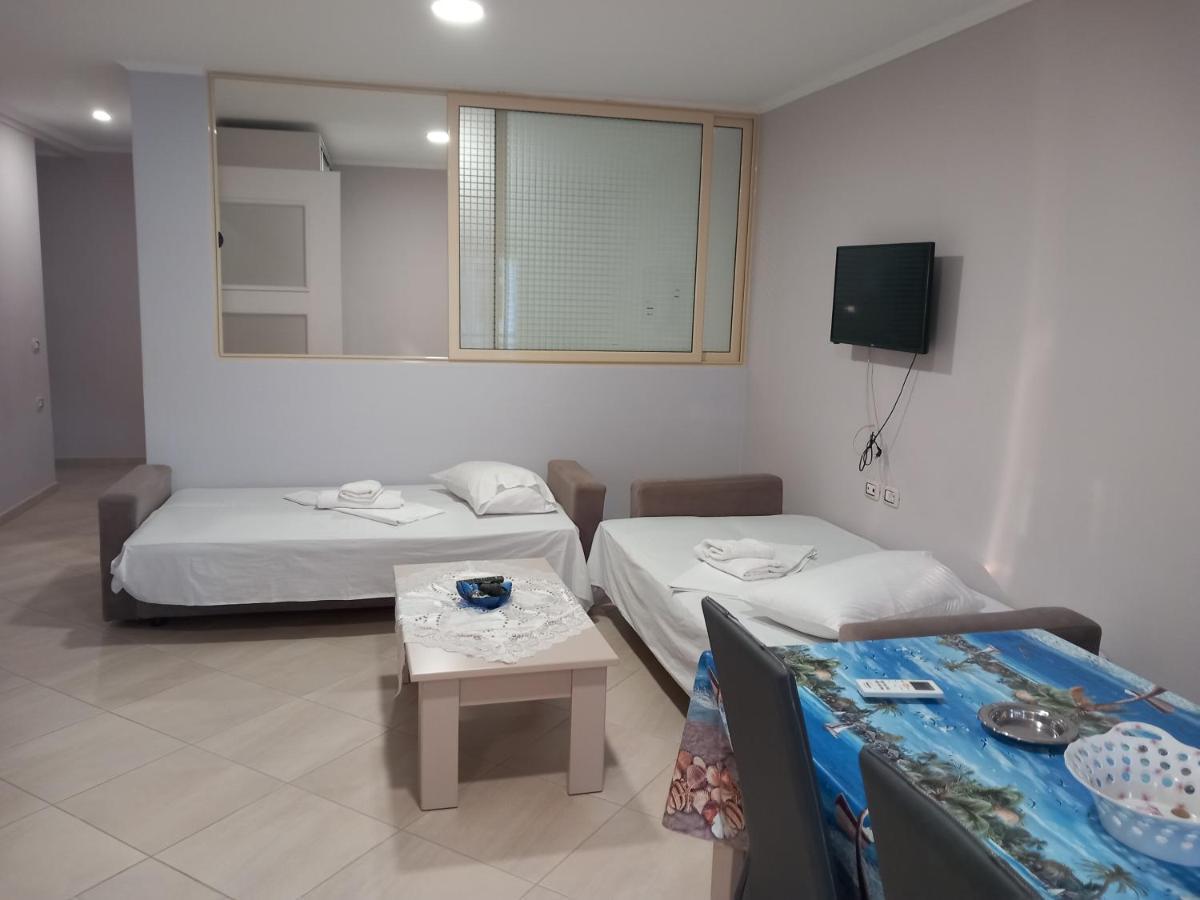 Eleana'S Apartament Sarandë Eksteriør billede
