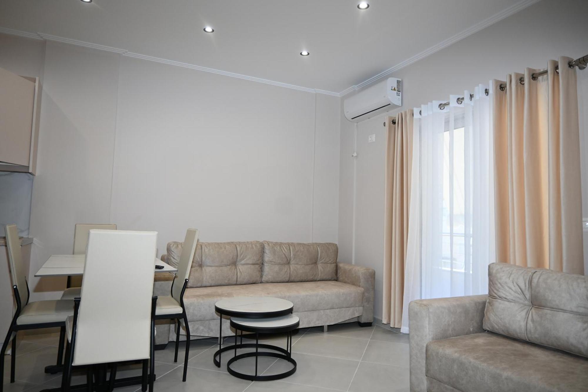 Eleana'S Apartament Sarandë Værelse billede