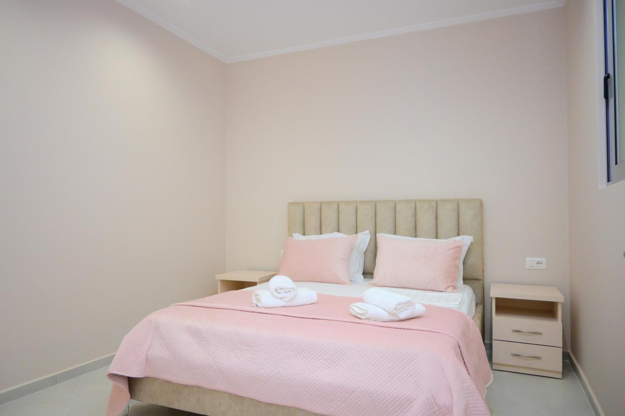 Eleana'S Apartament Sarandë Værelse billede