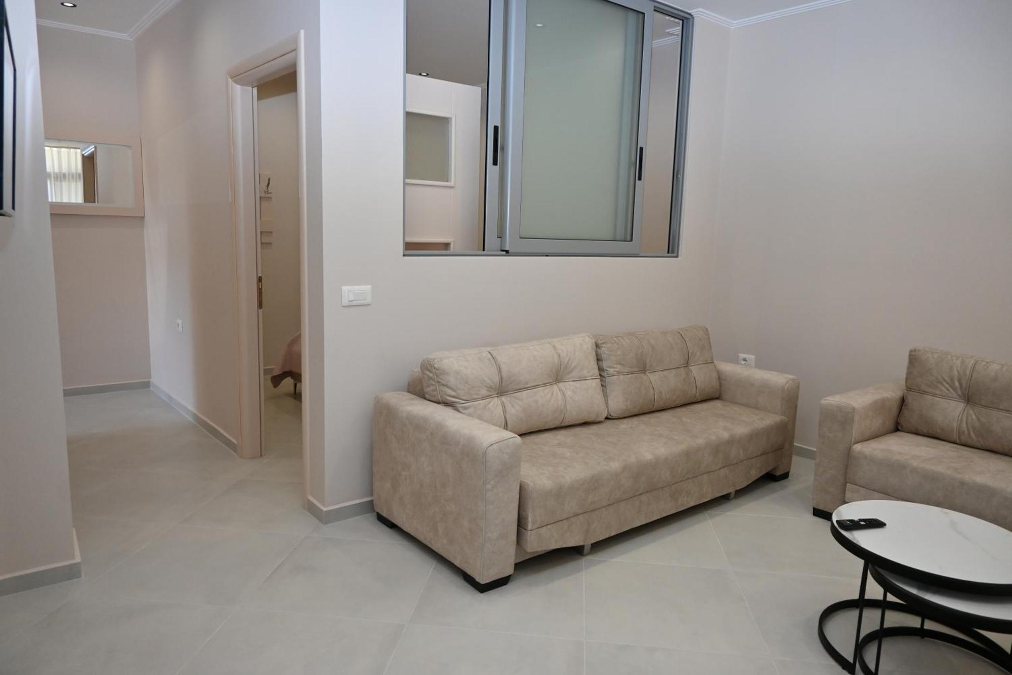 Eleana'S Apartament Sarandë Værelse billede