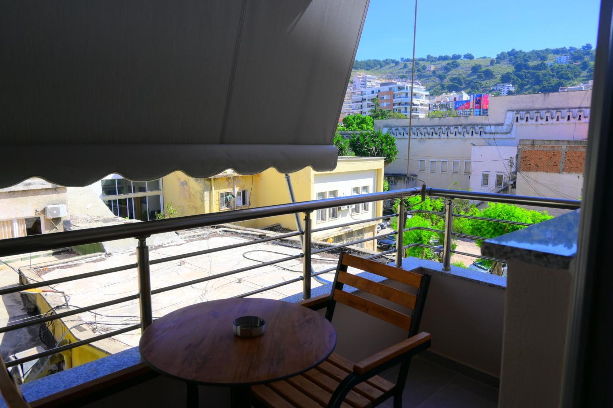 Eleana'S Apartament Sarandë Værelse billede