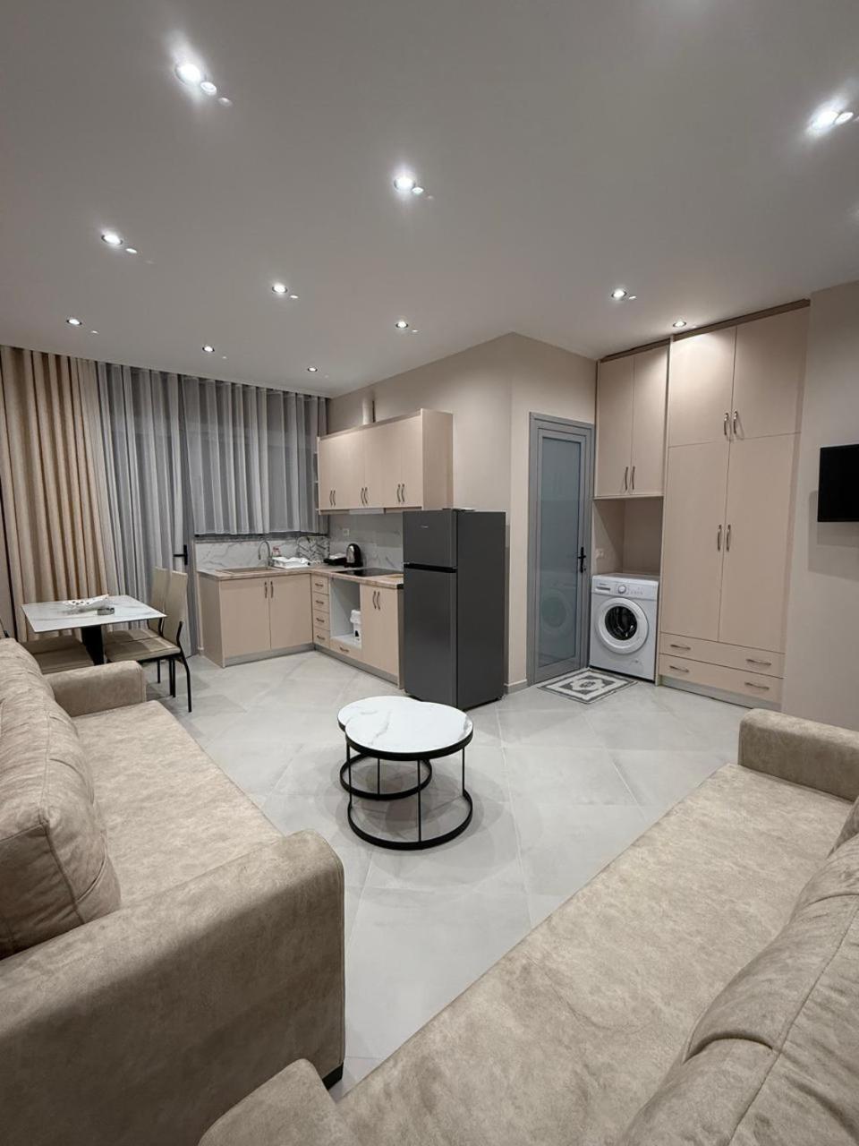 Eleana'S Apartament Sarandë Eksteriør billede