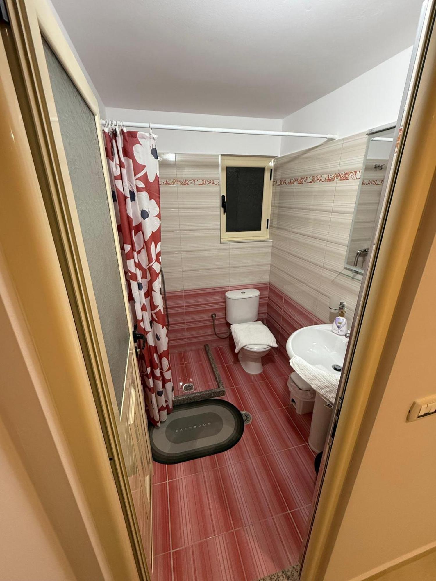 Eleana'S Apartament Sarandë Værelse billede