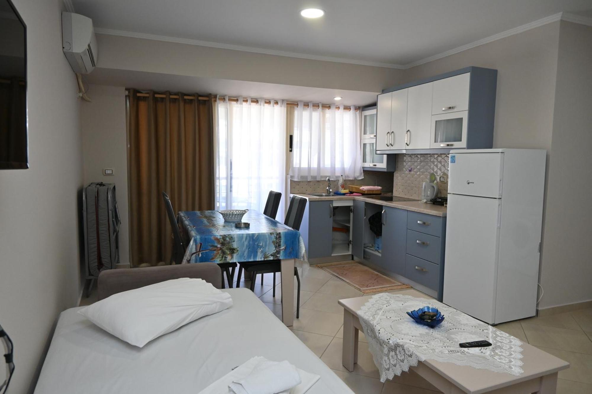Eleana'S Apartament Sarandë Eksteriør billede