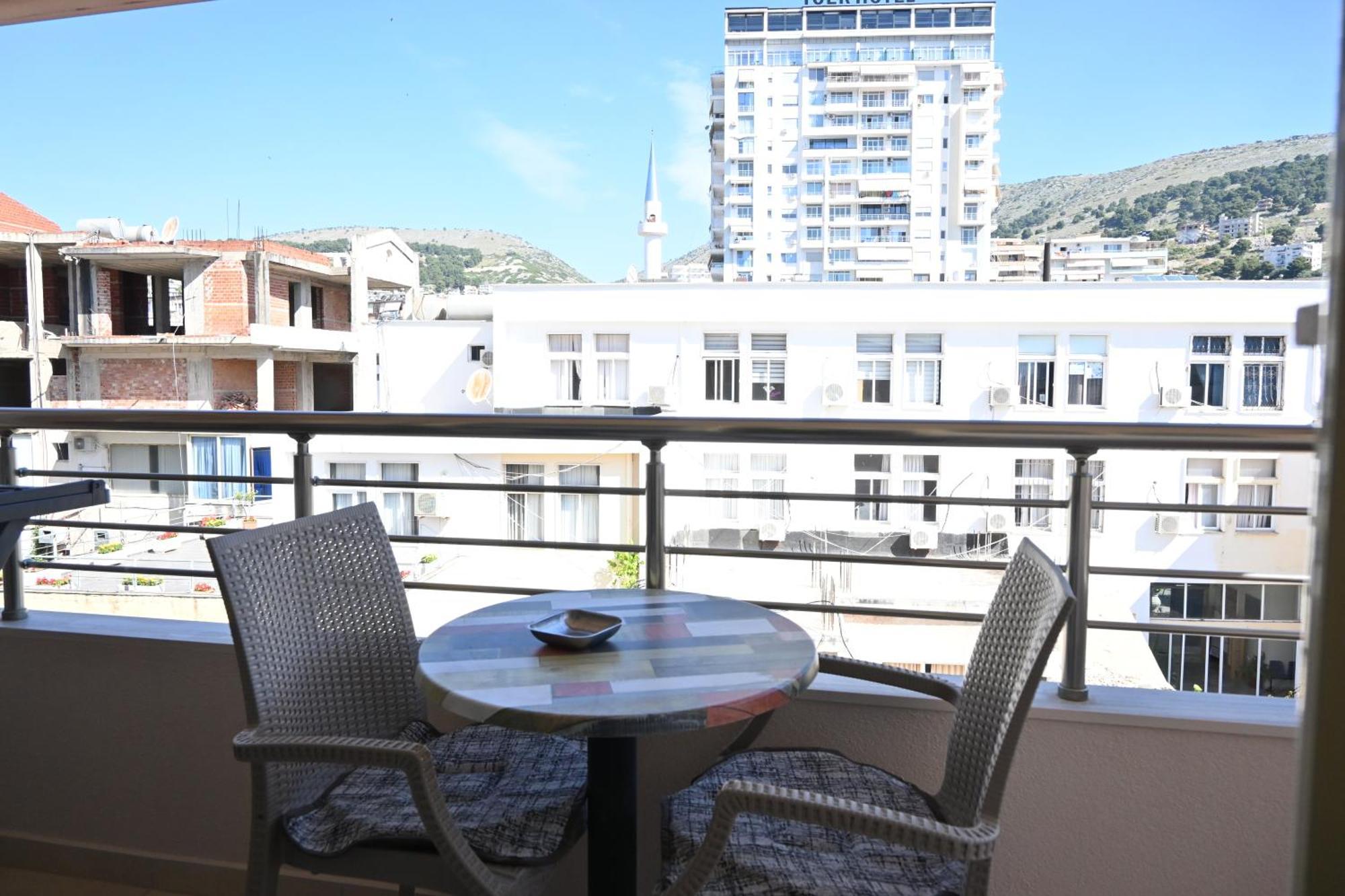 Eleana'S Apartament Sarandë Eksteriør billede
